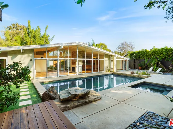 30725 Manzano Dr, Malibu, CA 90265