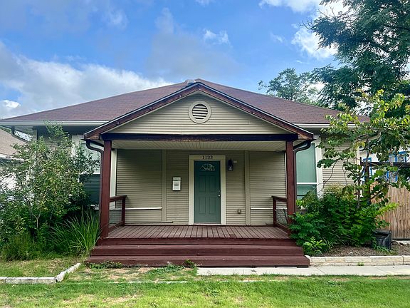 2nd image of 1133 W Huisache Ave