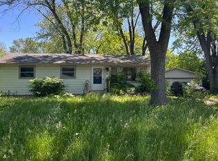 107 Bellevue Dr, Round Lake Park, IL