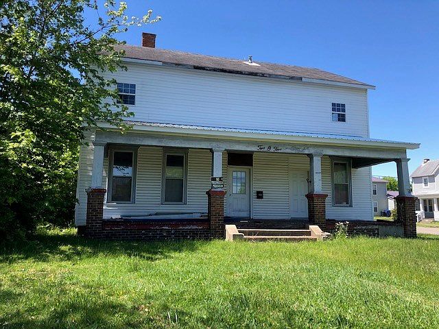 2nd image of 205 S Illinois Ave