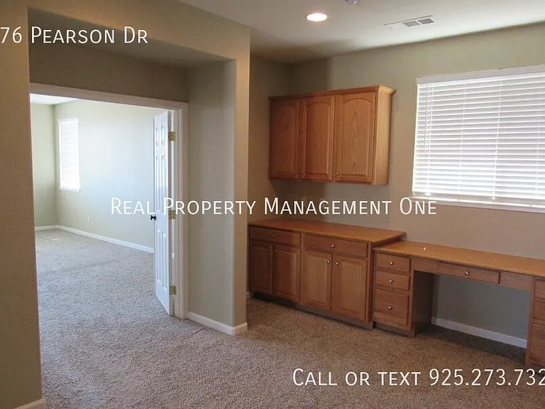 576 Pearson Dr — Photo 21