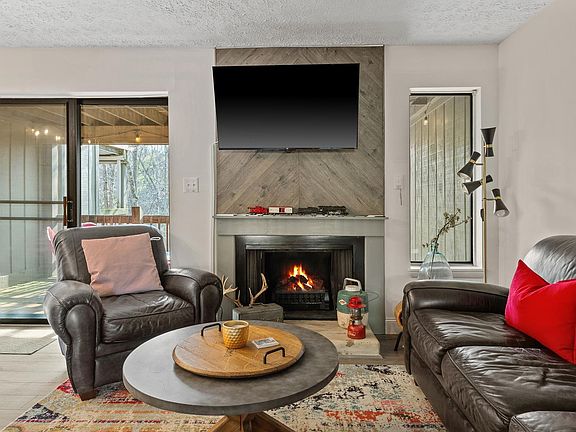 2nd image of 9006 S Pointe Ridge Ln #4