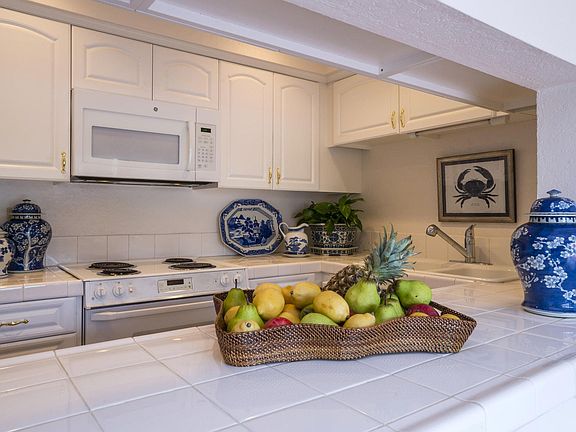 3rd image of 3375 Foothill Rd Unit 612