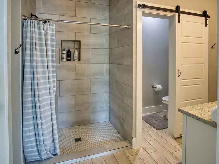 1247 Greenhill Dr — Photo 6