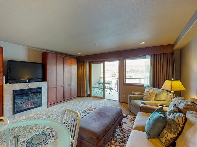 322 W Woodin Ave #623 — Photo 11