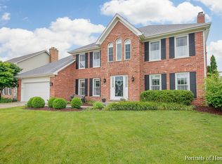 1800 Challenger Ct, Wheaton, IL 60189