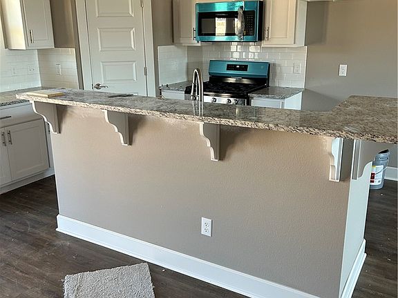 3rd image of 2234 Crane Ave