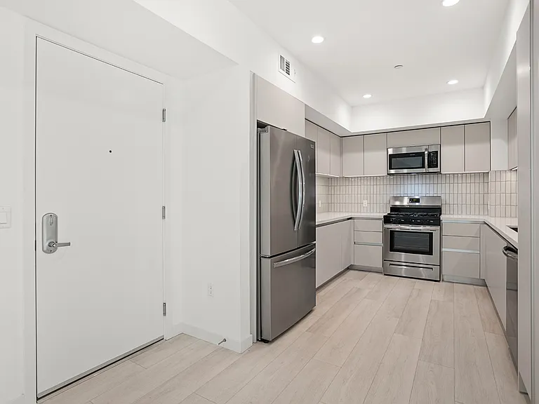 11620 Chenault St — Photo 18