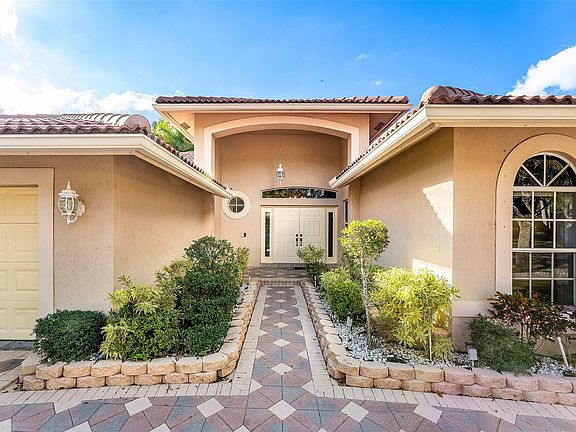 4th image of 3852 Oak Ridge Circle