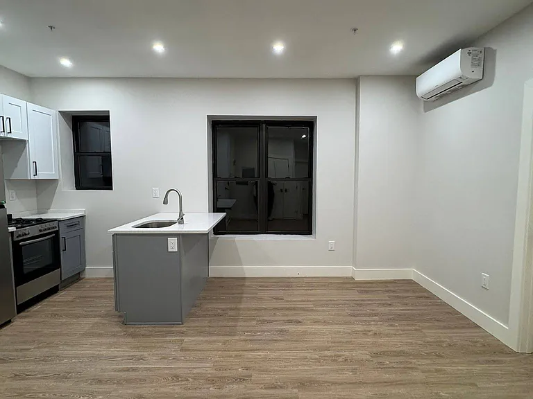 269 Martin Luther King Dr #4C — Photo 3