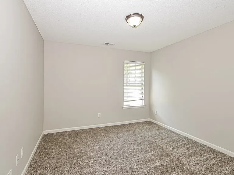 4313 Genevieve Dr — Photo 13