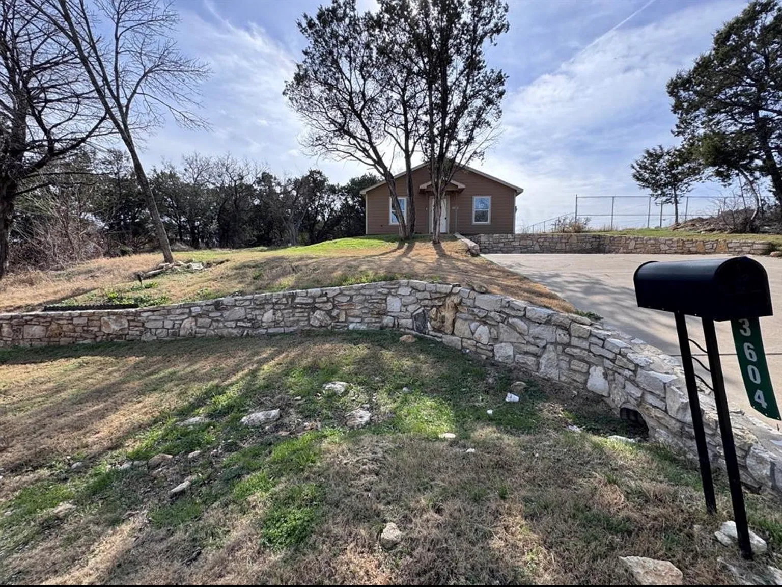 3 bed, 1291 sqft, $1,750 — Photo 2
