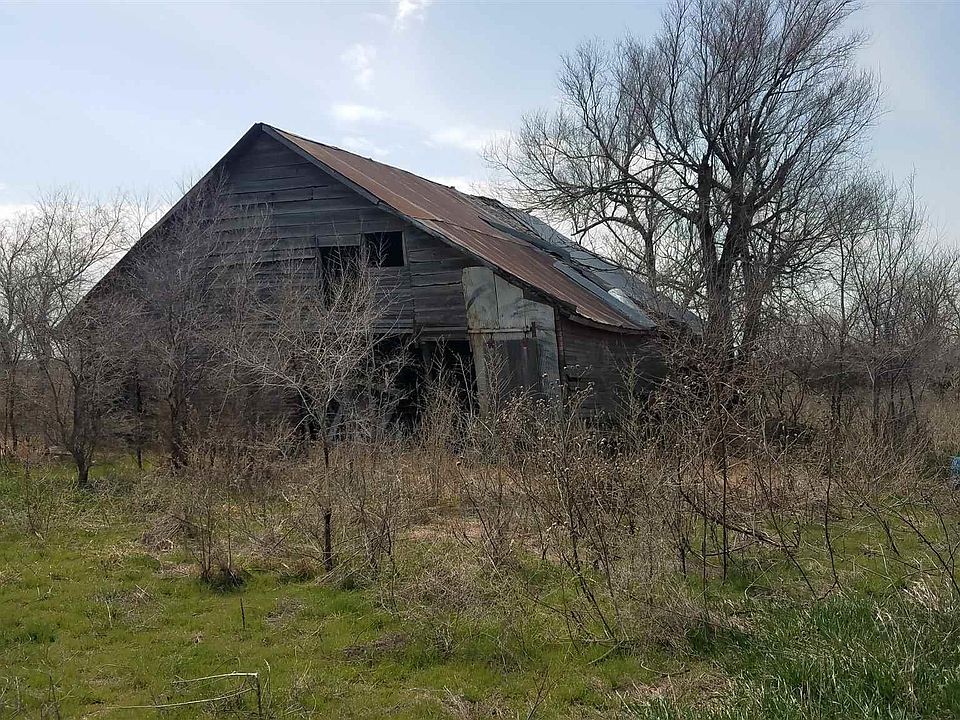 2nd image of 445 29th Rd