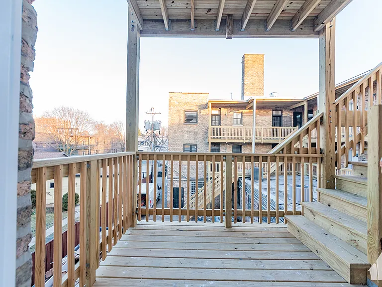 4403 N Seeley Ave — Photo 16