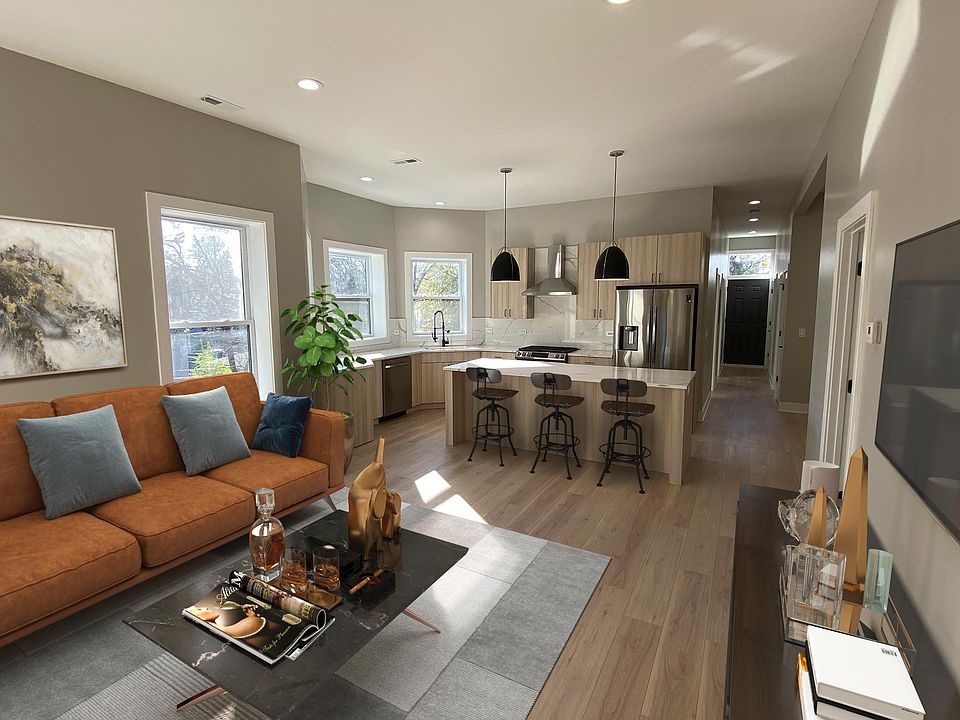 1st image of 1316 N Maplewood Ave #2