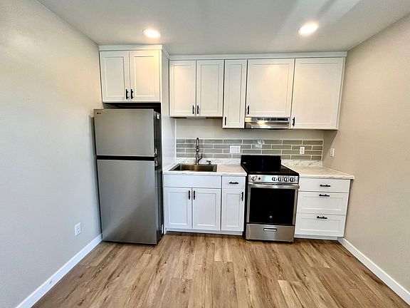 5th image of 1630 S Juniper St S #D