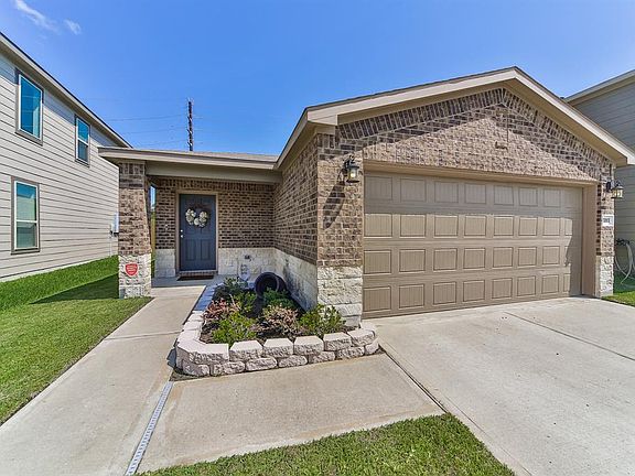 2nd image of 10203 Dawson Hill Ln
