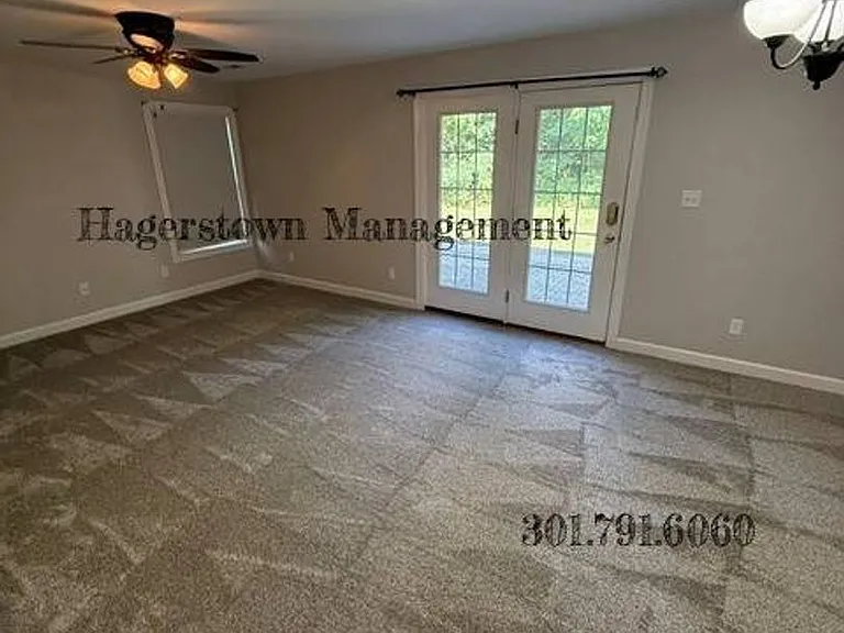 112 W Water St — Photo 9