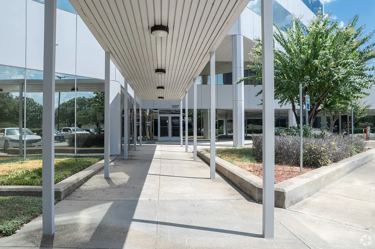 397 North Sam Houston Parkway - 110 — Photo 4