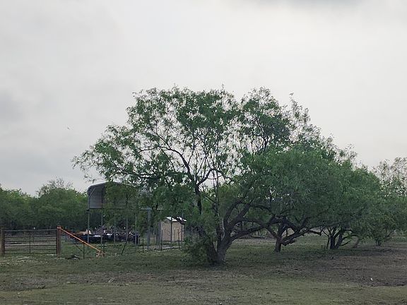 3rd image of 2395 San Antonio River Rd
