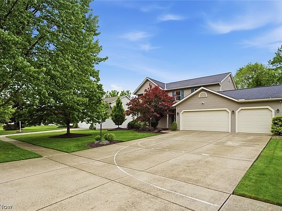 2nd image of 10376 Lake Meadows Dr
