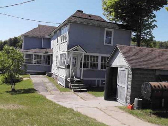 2nd image of 61 River St