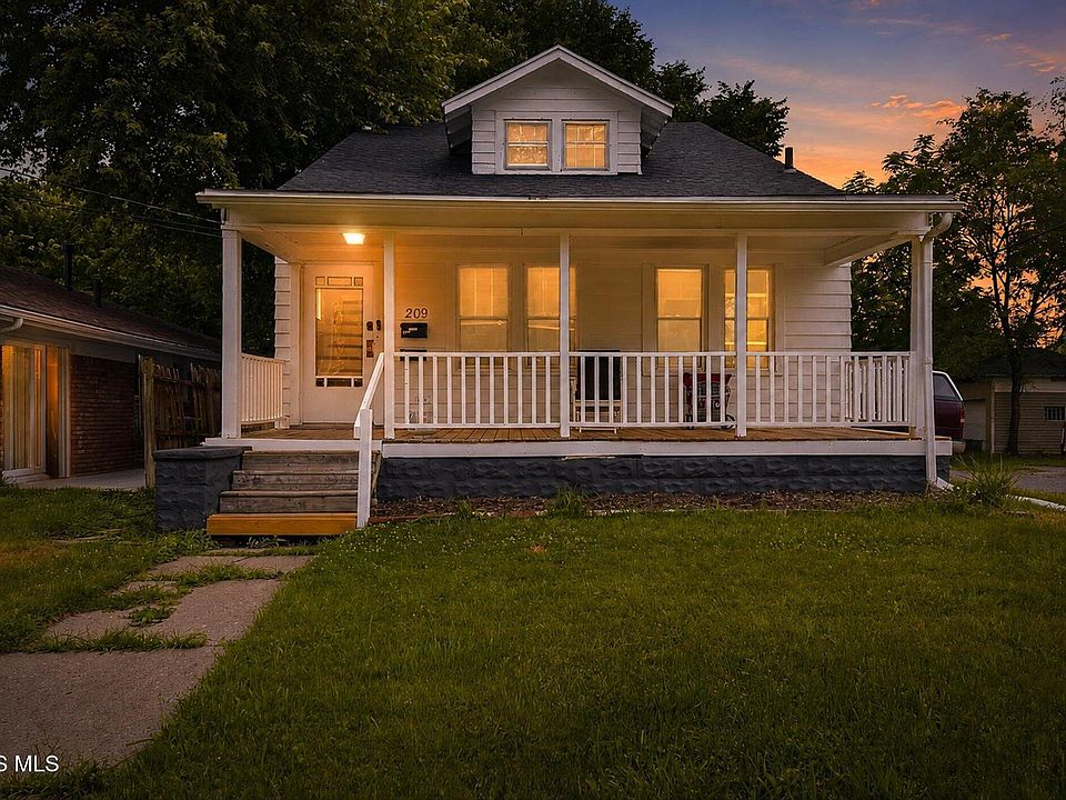 1st image of 209 Eldred Ave