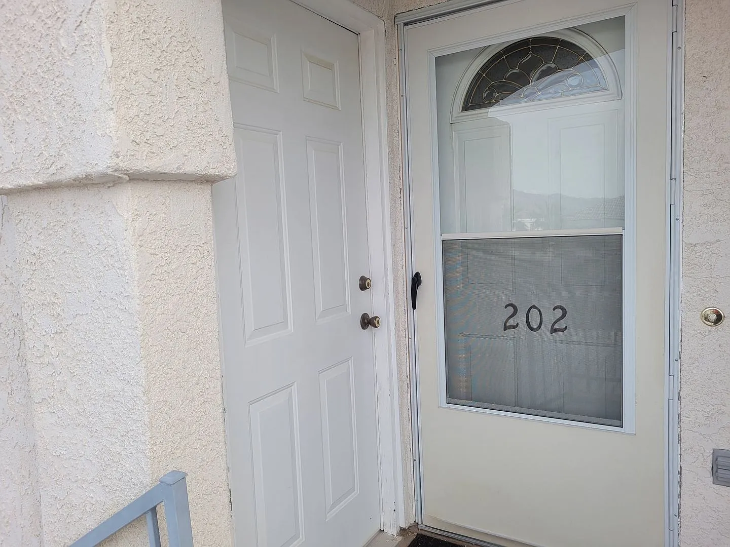 Charming 1-Bedroom Apartment for Short-Term Rental in the Heart of Bullhead City! — Photo 2