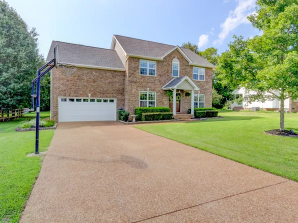 3304 Milton Ct, Thompsons Station, TN 37179