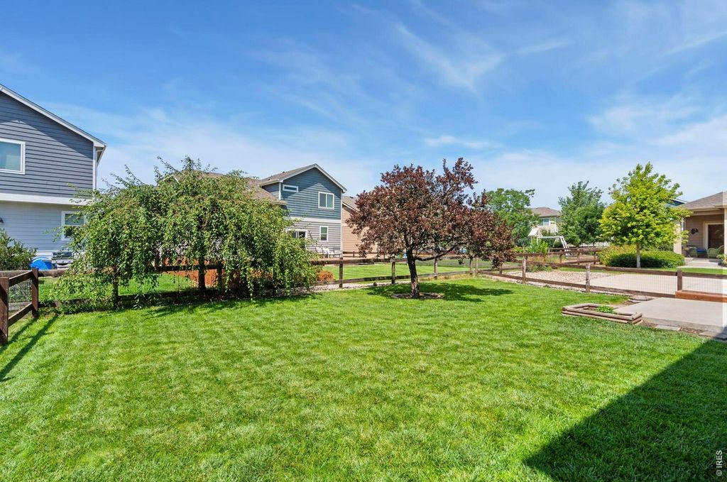 427 Houghton Ct
