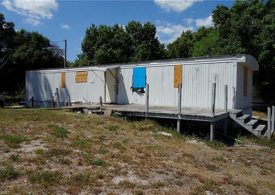 1st image of 7696 Hart Dr