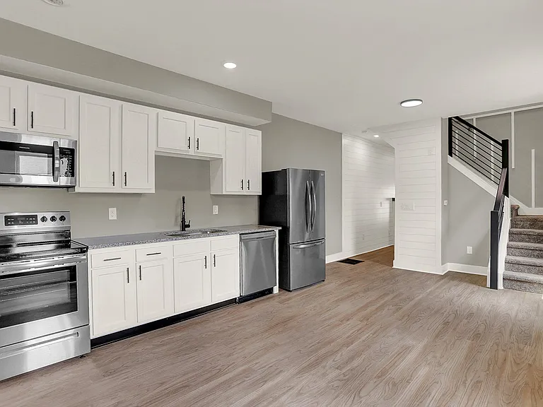 1117 E Naomi St #1119 — Photo 9