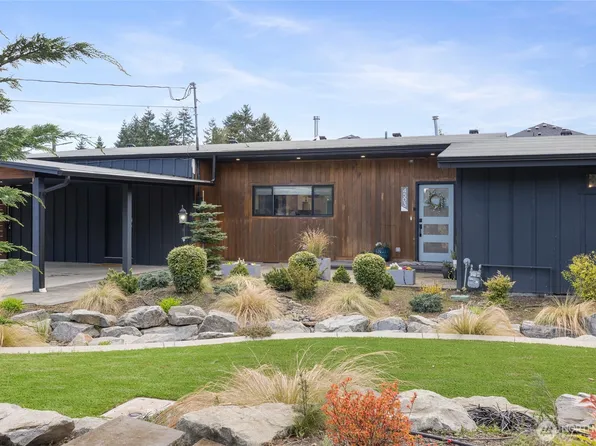 4503 Sunset Drive W, University Place, WA 98466