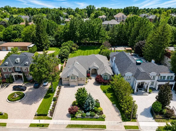 16 Boyle Dr, Richmond Hill, ON L4C 6C9