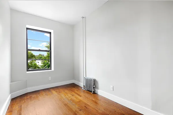 Rented by Compass | media 9