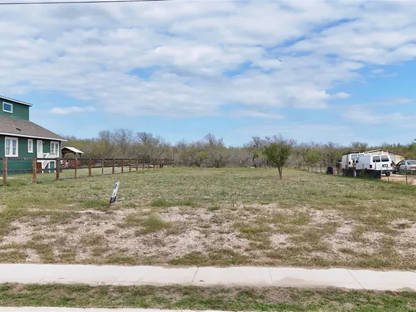351 Margarita Dr, Dale, TX 78616
