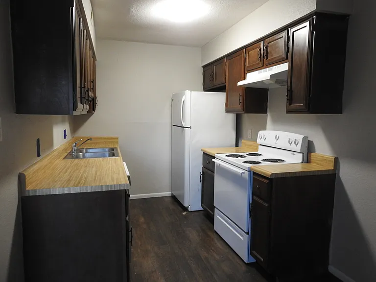 2303 Elm Ave #2 — Photo 4