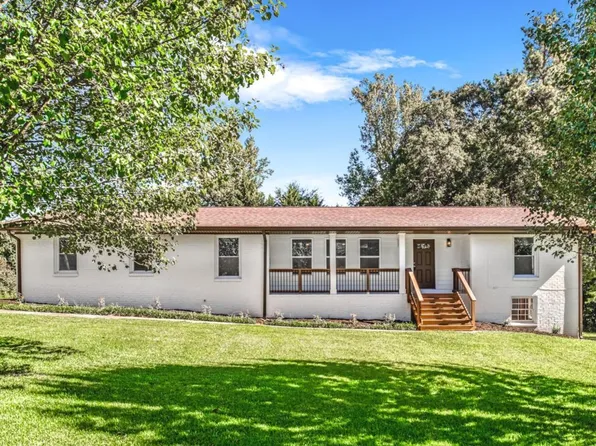 2009 Windsor Dr, Lithia Springs, GA 30122