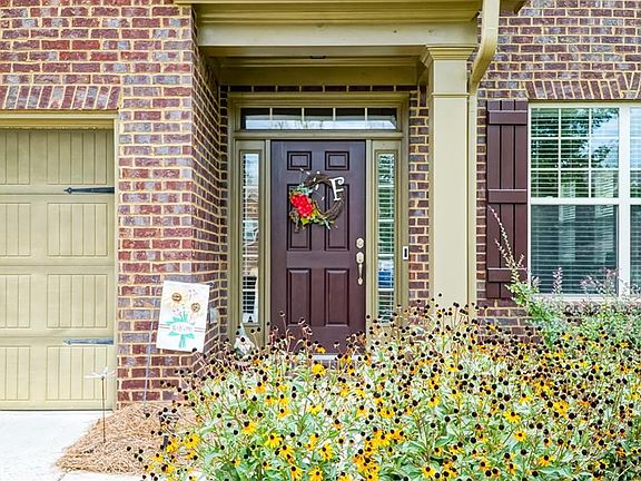 3rd image of 1862 Mirraview Dr NE