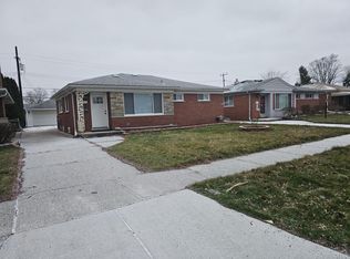 16174 Sprenger Ave, Eastpointe, MI 48021