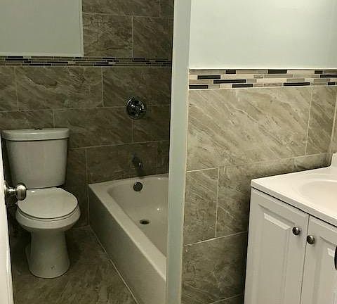 4th image of 433 William St APT 5