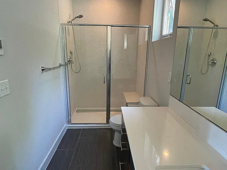 2383 Harbor Ave SW — Photo 4