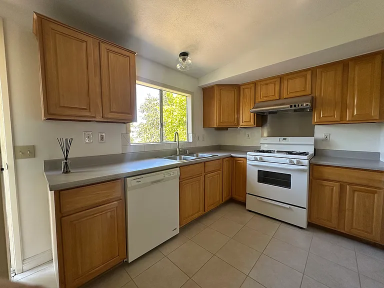 1416 1/2 Allison Ave — Photo 12