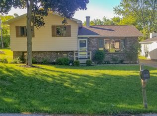 265 Sunset Ln, Antioch, IL 60002