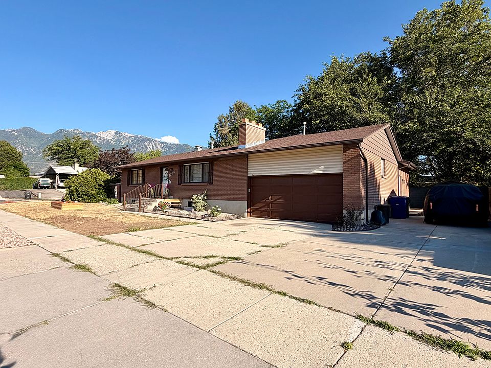 1st image of 1236 E Violet Dr S
