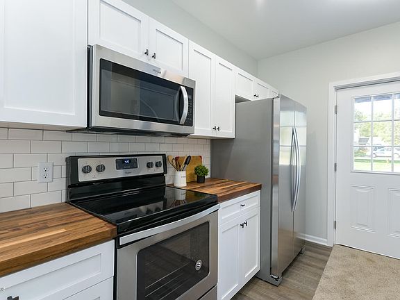 5th image of 1526 E Cork St