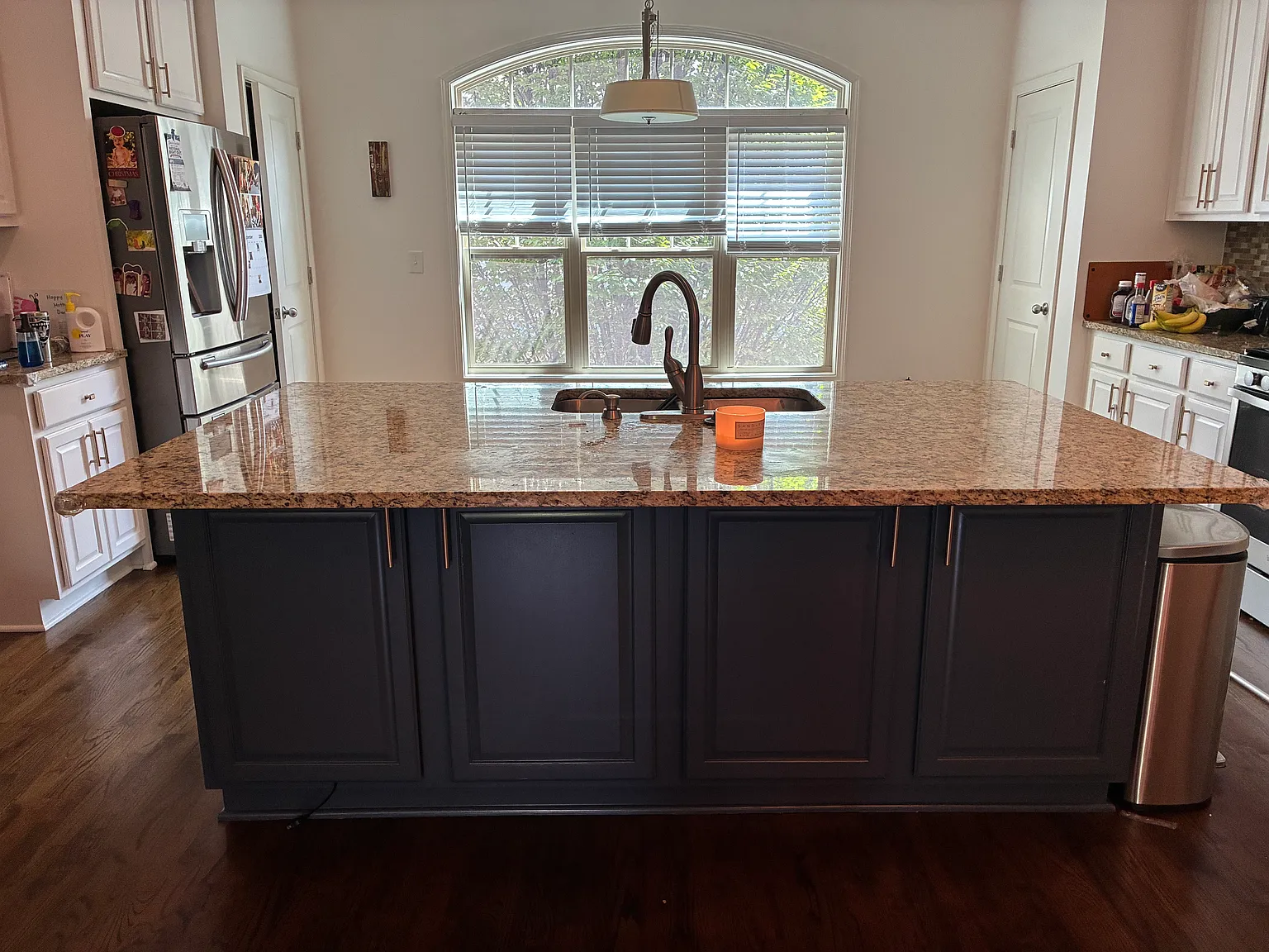 4 bed, 2500 sqft, $4,000 — Photo 4