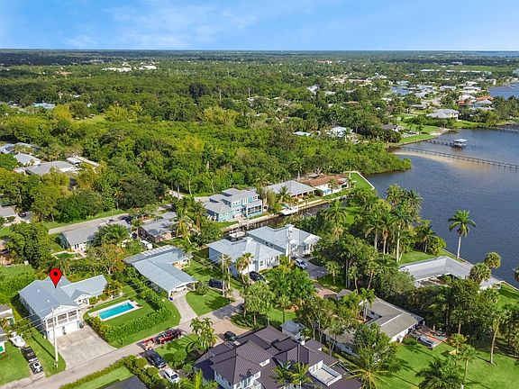 3rd image of 2564 SW Conch Cove Lane