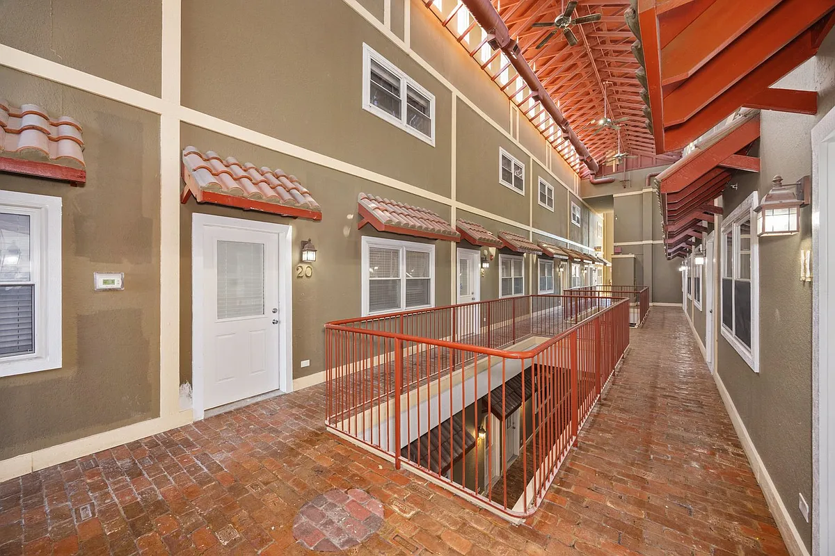 Building Photo - 2300 S Central Ave #13