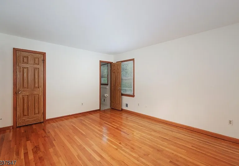 2128 W Broad St — Photo 14